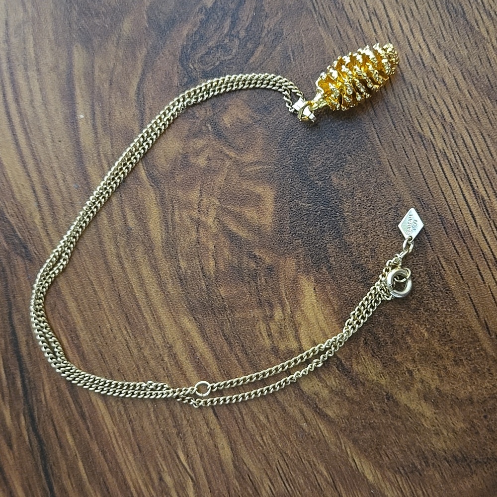 Sarah Coventry Gold Pine Cone Necklace - Vtg 70s - Cottagecore